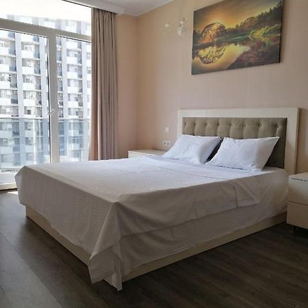 Apartamento City Centre Batumi Exterior foto